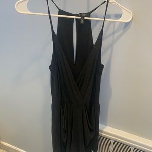 Jessica Simpson charcoal romper with pockets!